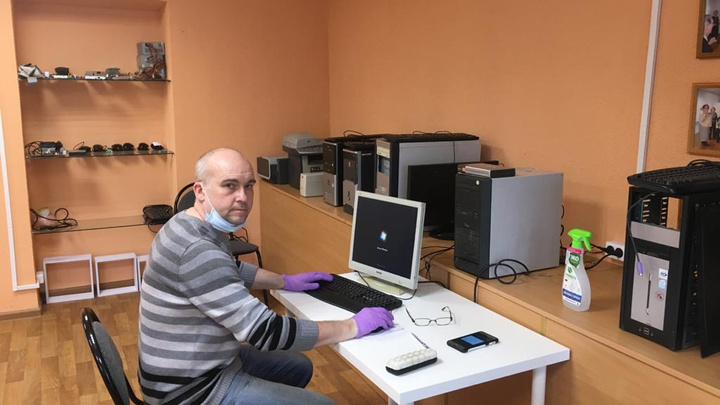 Папы в деле: нижегородцы начали собирать компьютеры для учебы детям из нуждающихся семей