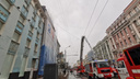 Эвакуированным из-за пожара в доме Сариевых разрешили вернуться в квартиры, где пока нет тепла