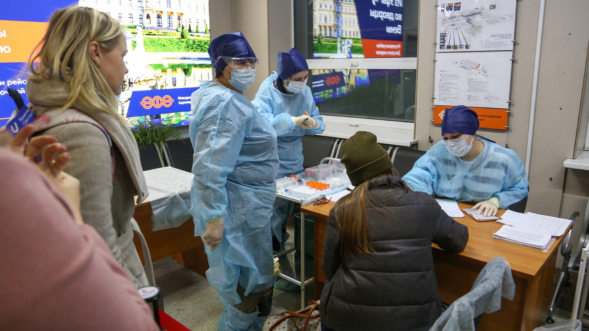 Медсестра из Уфы, которая берет в аэропорту пробы на коронавирус: «Постоянно обрабатываем себя антисептиком»