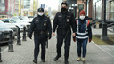Мэр Екатеринбурга поддержал росгвардейцев, которые жестко задерживают людей без масок