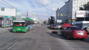 В Октябрьском районе у троллейбуса на ходу отвалилось колесо и отлетело во встречный автомобиль