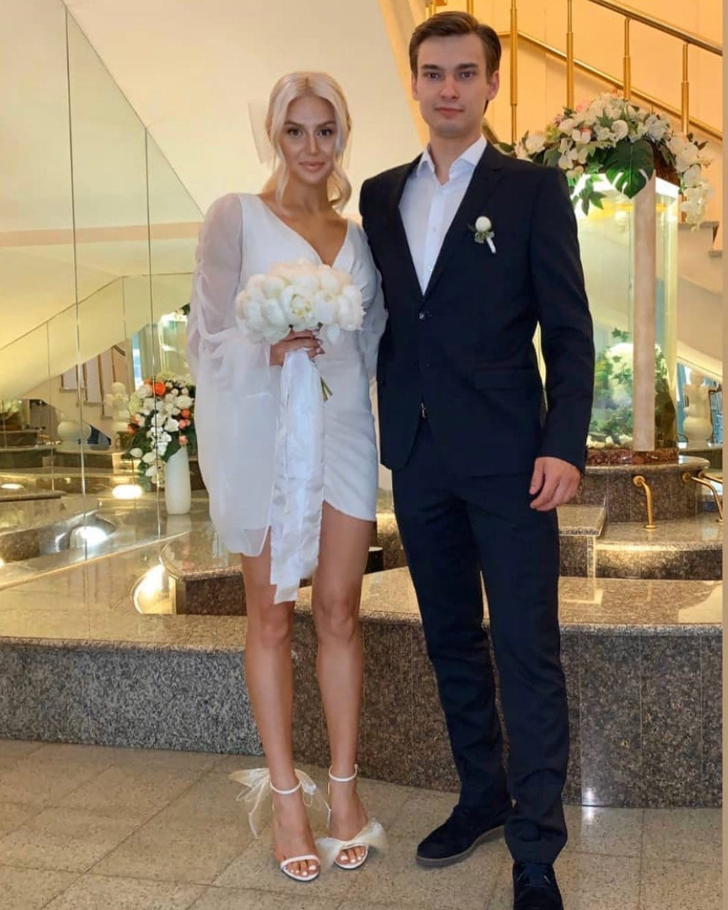 22-летний вратарь Владислав Гросс 5 июня женился на своей девушке Елизавете<br><br>