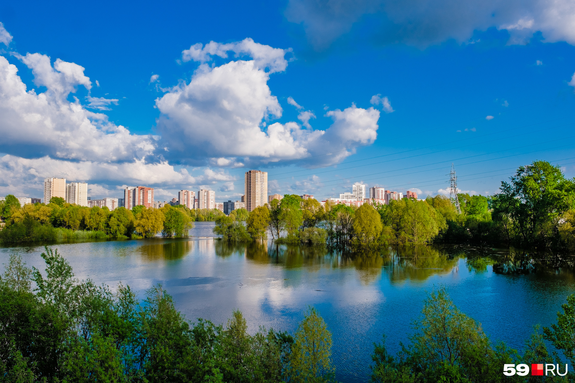 Вода пермский. Река Мулянка Пермь. Пермь окраина. Пермь экология. Пермь фото города.