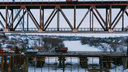 В Омске строят новый мост через Омь — смотрим, как продвигаются работы