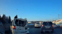 «Грузовик собрал пять машин»: Бердское шоссе встало в пробку из-за массового ДТП