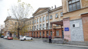 В Челябинске крупную больницу полностью перепрофилировали под лечение пациентов с коронавирусом