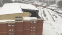 Скопилось много снега: подробности обрушения крыши здания на «Золотой Ниве»