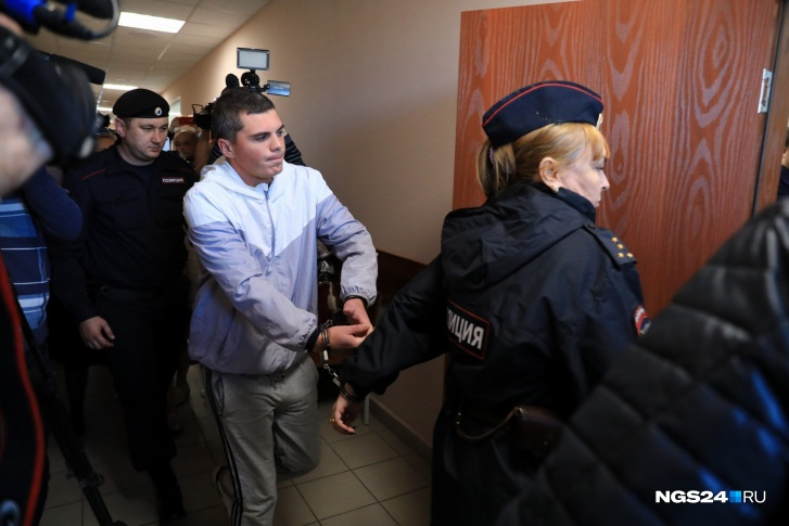 Еще один подозреваемый — Сергей Шмелев. Он попросил привлечь к делу больше свидетелей Еще один подозреваемый — Сергей Шмелев. Он попросил привлечь к делу больше свидетелей