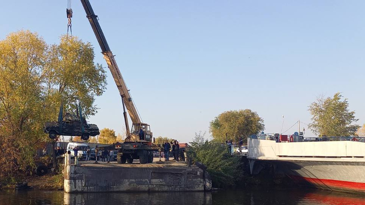 В Самарской области со дна Волги достали опасный автомобиль 8 октября 2020  г - 8 октября 2020 - 63.ру