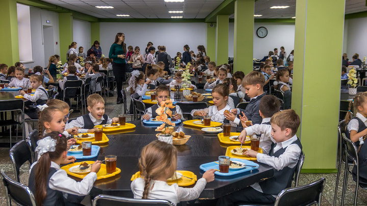 Кузбасские школы получили штрафы на 2 млн рублей за плохое питание. Нарушения нашел Роспотребнадзор