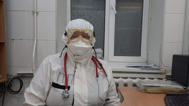 Врач из Екатеринбурга рассказала о своем состоянии спустя два месяца после вакцинации от COVID-19