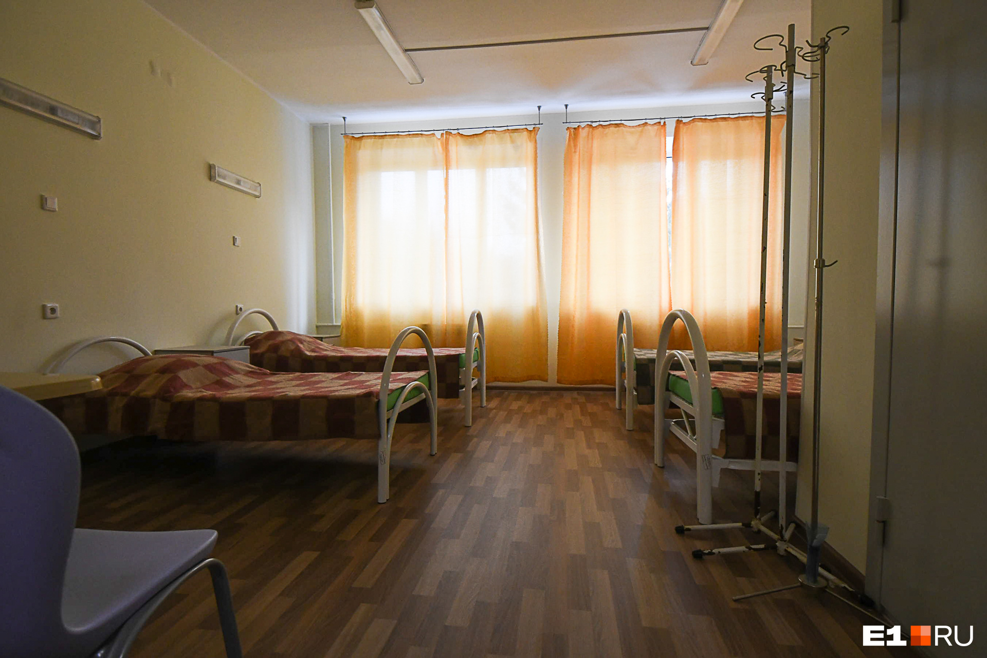 Отделения 7 больницы екатеринбург. 9 Больница Екатеринбург палаты. Больница 23 Екатеринбург палаты. 40 Больница Екатеринбург палаты. Девятая больница Екатеринбург палаты.