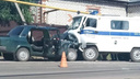 В Сергаче водитель ВАЗа врезался в полицейскую «буханку» и погиб