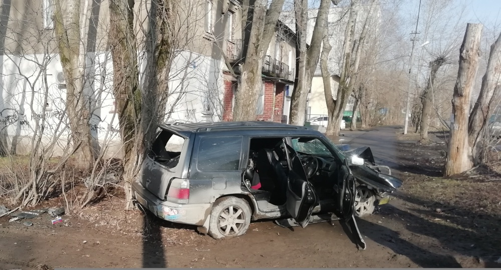 Автомобиль, который разбила Окулова, был записан на ее родственника Автомобиль, который разбила Окулова, был записан на ее родственника