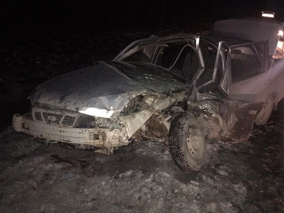 Машина получила сильные повреждения Машина получила сильные повреждения