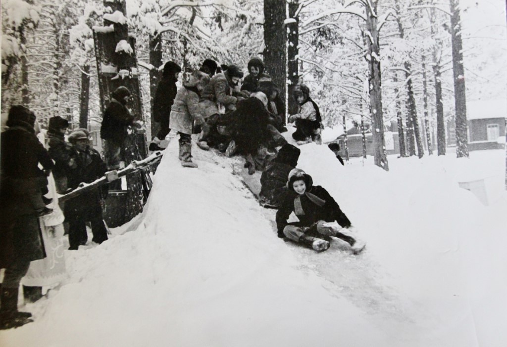 1979 год, Кемерово. Лыжная база в Сосновом бору 1979 год, Кемерово. Лыжная база в Сосновом бору