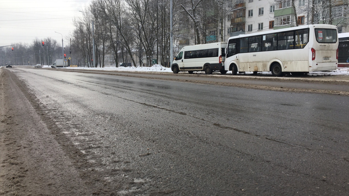«Смотрим, как себя поведет»: подрядчик ждёт ям на отремонтированном участке Тутаевского шоссе
