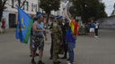 «Полицейские защищали собой»: в центре Ярославля вэдэвэшники толпой набросились на ЛГБТ-активиста. Видео