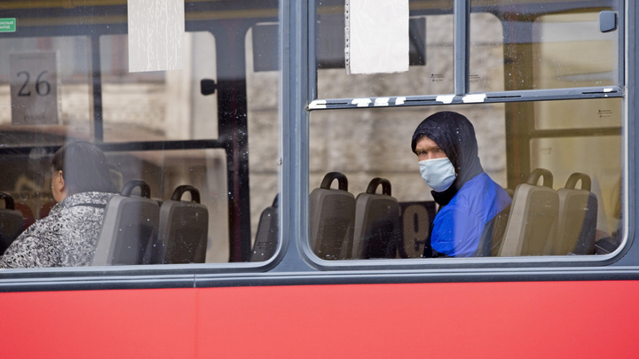 В Кемерове из-за нарушения масочного режима с линии сняли 15 автобусов