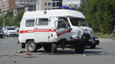 Авария с перевернувшейся скорой в Челябинске попала на видео
