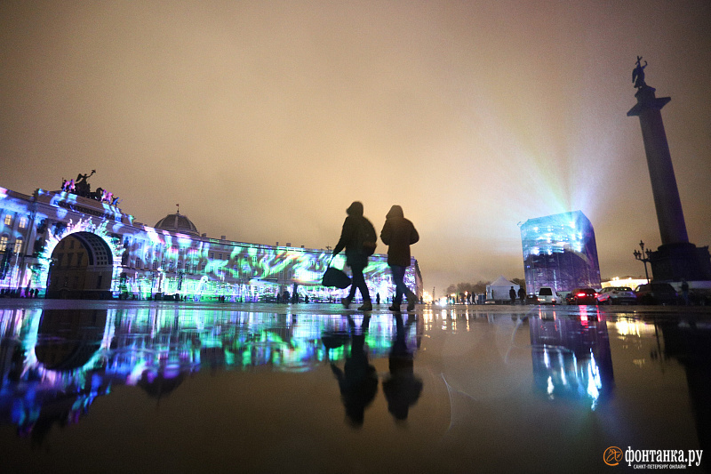 Фестиваль «Чудо света» на Дворцовой площади в ноябре 2019 года<br><br>автор фото Сергей Михайличенко / «Фонтанка.ру»