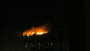 Около Новосибирска загорелась огромная свалка — пожар попал на видео