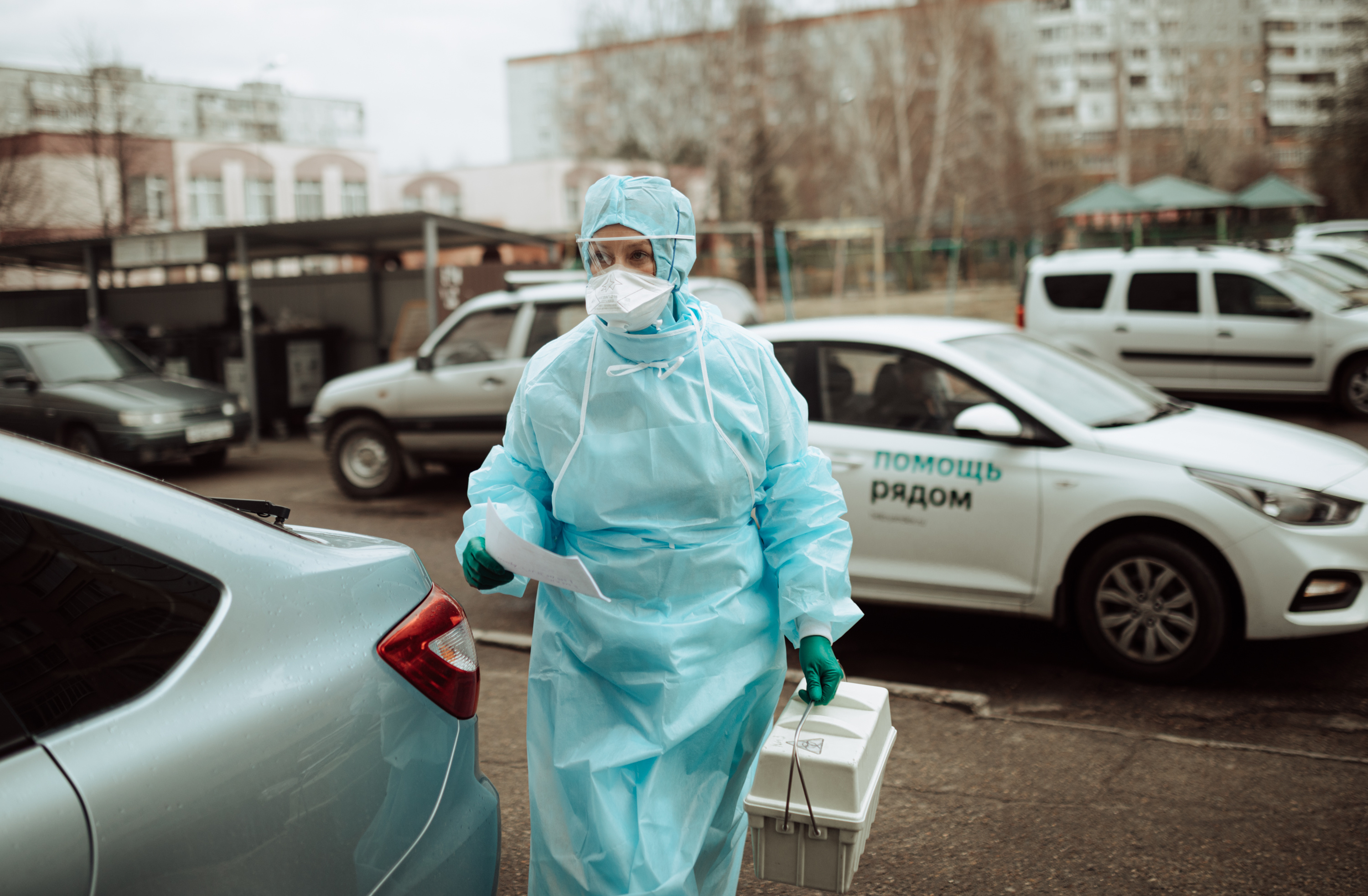 Около медицинский. Такси для медиков. Такси медики. Машина которая возит врача.