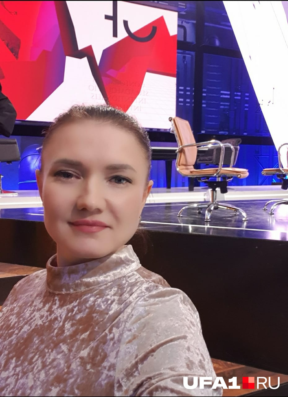 Маша поехала на федеральный канал, чтобы ей помогли. По факту этого не произошло Маша поехала на федеральный канал, чтобы ей помогли. По факту этого не произошло