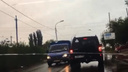 В Волгограде старушка выскочила под грузовик у поста ГИБДД: видео с регистратора