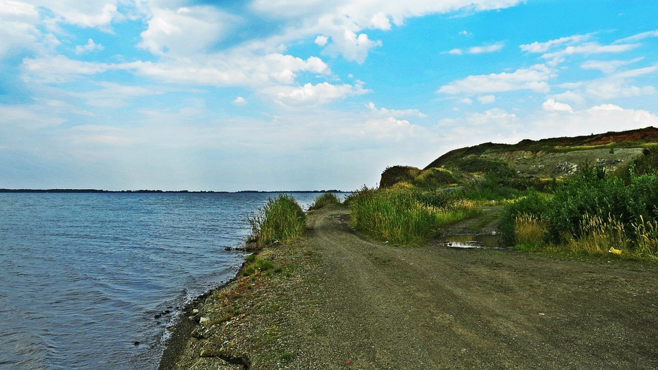 На берегах Касаргов мало растительности, здесь хорошо отдыхать тем, кто не любит тень