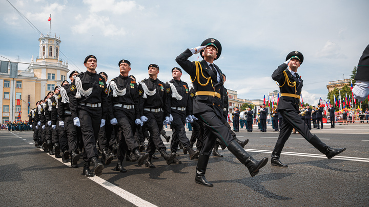 Власти рассказали, когда из-за репетиций парада Победы в Кемерово будут перекрывать площадь Советов