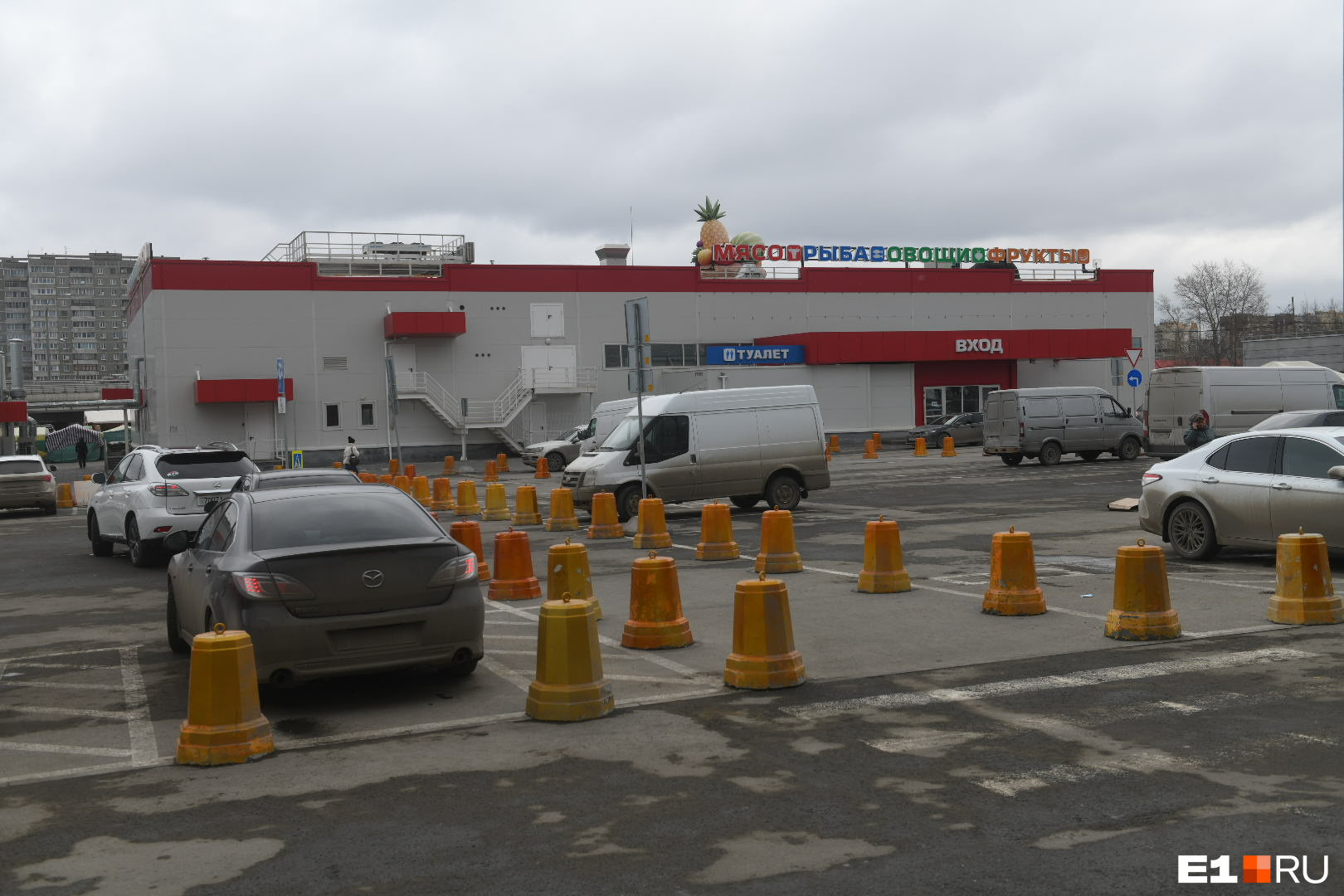 Паркуйтесь, как хотите, места все равно много