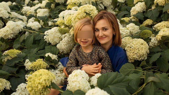 «Ее возят с места на место, как бездушную куклу»: в Перми и Москве объявили в розыск пятилетнюю девочку