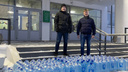 В Северодвинске пациентам ковидного отделения не хватало воды. Ее привезли предприниматели