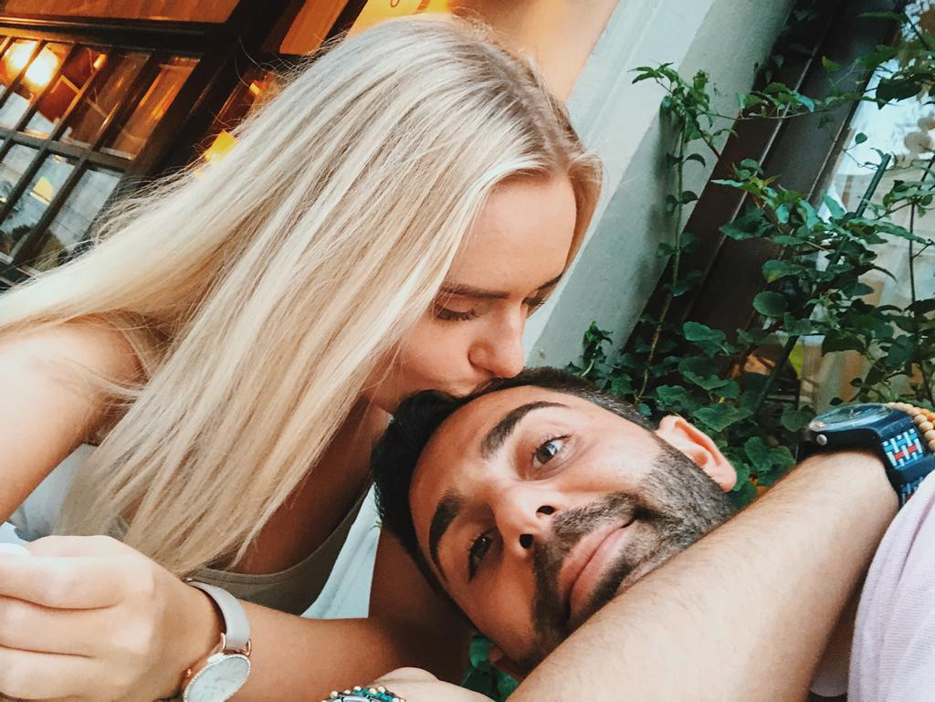 Чтобы справиться с ситуацией, Мария была вынуждена обратиться за помощью к психотерапевту Чтобы справиться с ситуацией, Мария была вынуждена обратиться за помощью к психотерапевту