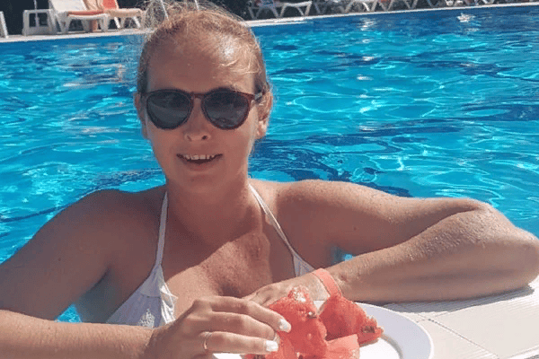 Полина заранее записалась в лабораторию на сдачу теста на коронавирус Полина заранее записалась в лабораторию на сдачу теста на коронавирус
