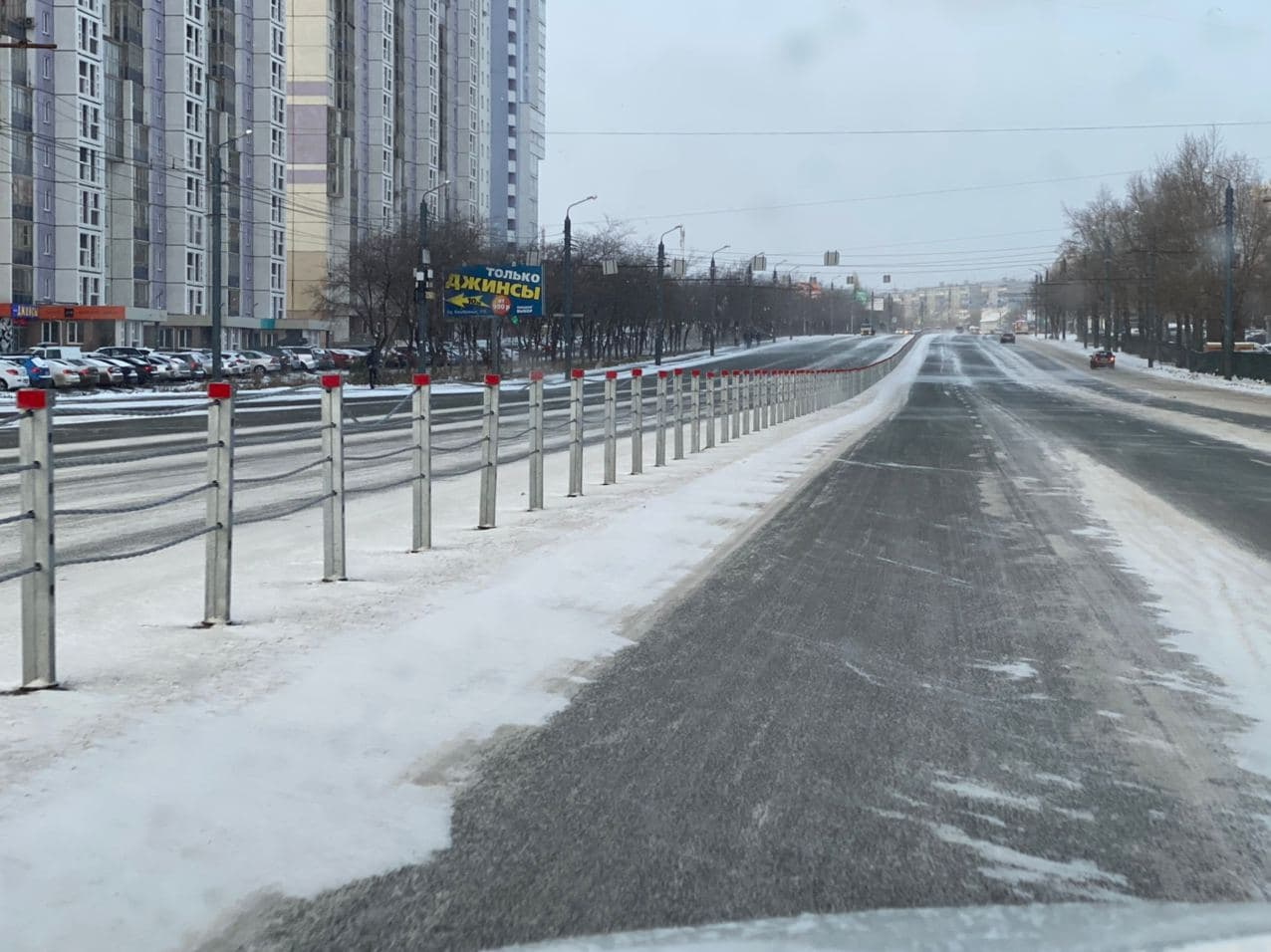 Одна из главных дорог Северо-Запада Челябинска сейчас напоминает трассу
