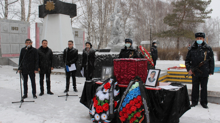 В Осе торжественно перезахоронили останки бойца, погибшего под Сталинградом во время Великой Отечественной войны