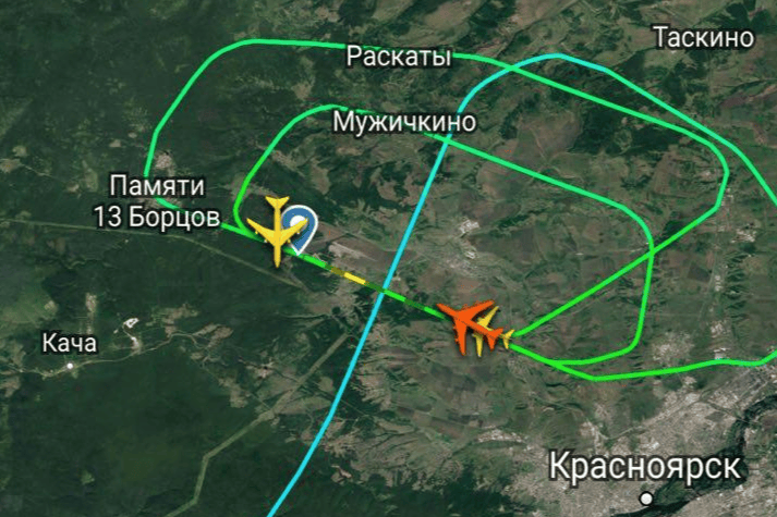 Из-за плохой видимости самолеты кружили над аэропортом Из-за плохой видимости самолеты кружили над аэропортом