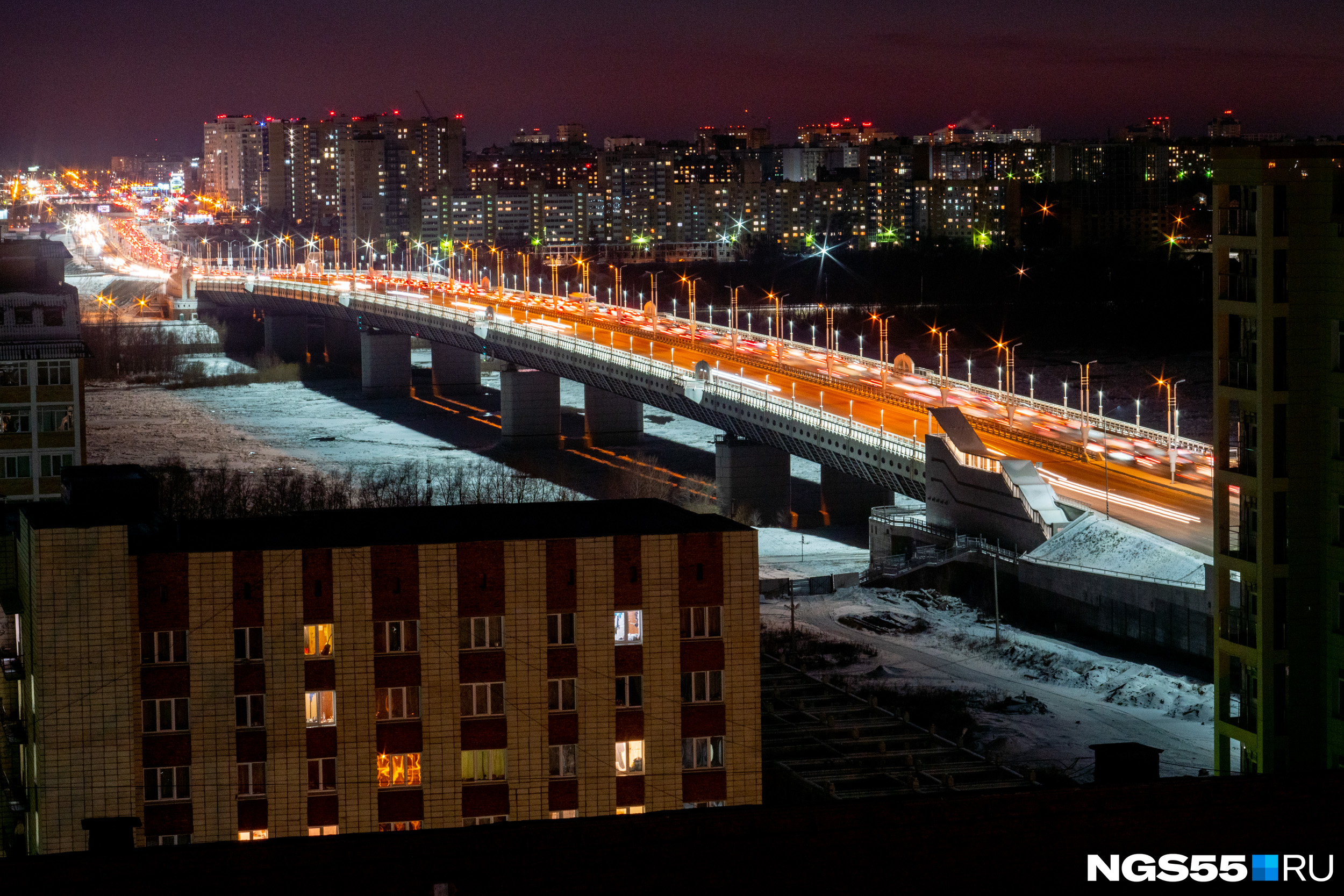 Ночной омск. Метромост Омск. Метромост Омск ночью. Метромост Омск вечером. Панорама центр Омск.