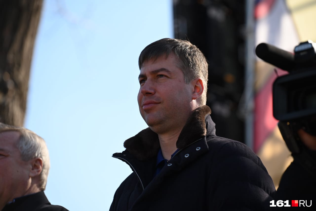 Алексей Логвиненко отмечал праздник вместе с горожанами Алексей Логвиненко отмечал праздник вместе с горожанами