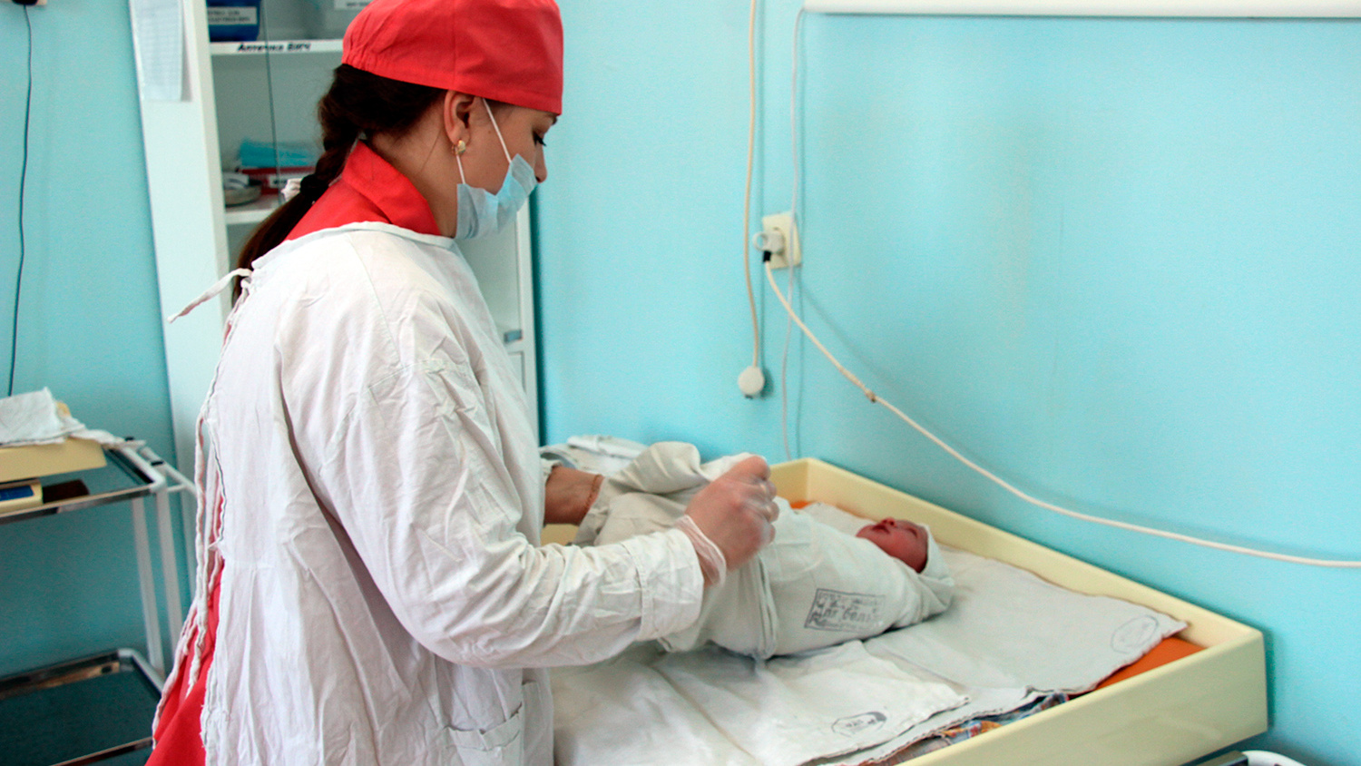 В Кузбассе образовался дефицит участковых медсестер, работающих с педиатрами