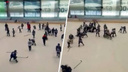 Юные хоккеисты устроили массовую драку на матче в Тольятти