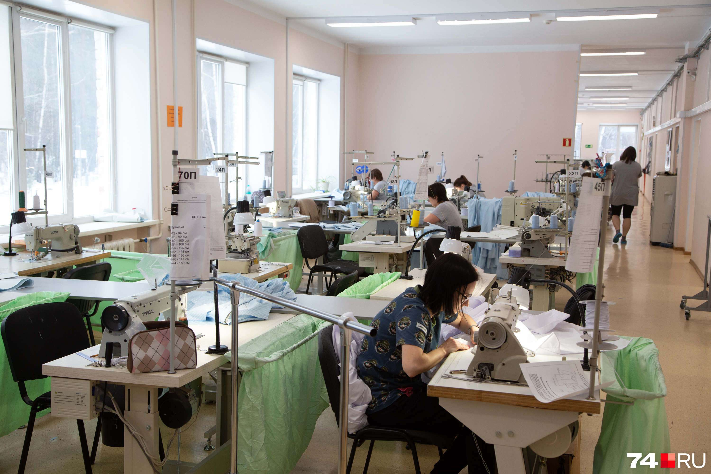 Швейный — самый большой цех на миасском производстве средств защиты от вирусов