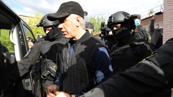 Пока Быков сидел под арестом, с его счёта украли больше миллиона рублей
