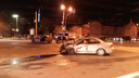 В центре Челябинска произошла авария с такси. Момент ДТП попал на видео