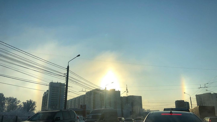 Для тех, кто пропустил: небо над Красноярском озарило яркое гало