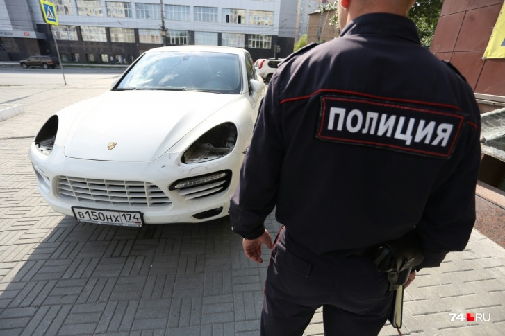 Фары стоят дорого, поэтому пользуются спросом у жулья Фары стоят дорого, поэтому пользуются спросом у жулья