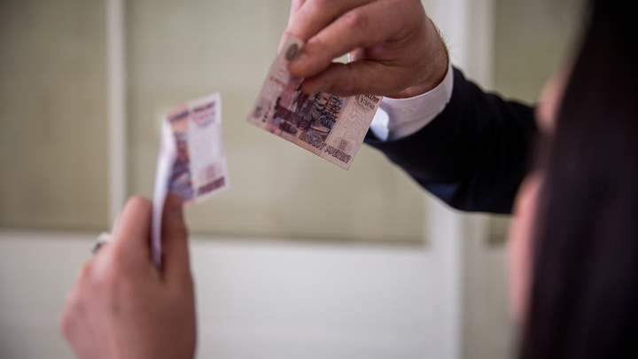 В Кузбассе в очередной раз выросла средняя зарплата