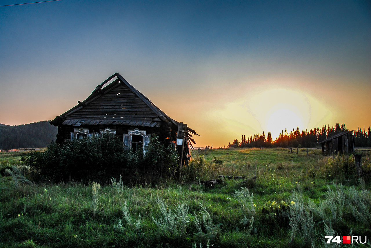 Александровка челябинская. Деревня Серпиевка. Село Серпиевка Челябинская область. Серпиевка Катав-Ивановский район. Александровка (Катав-Ивановский район).